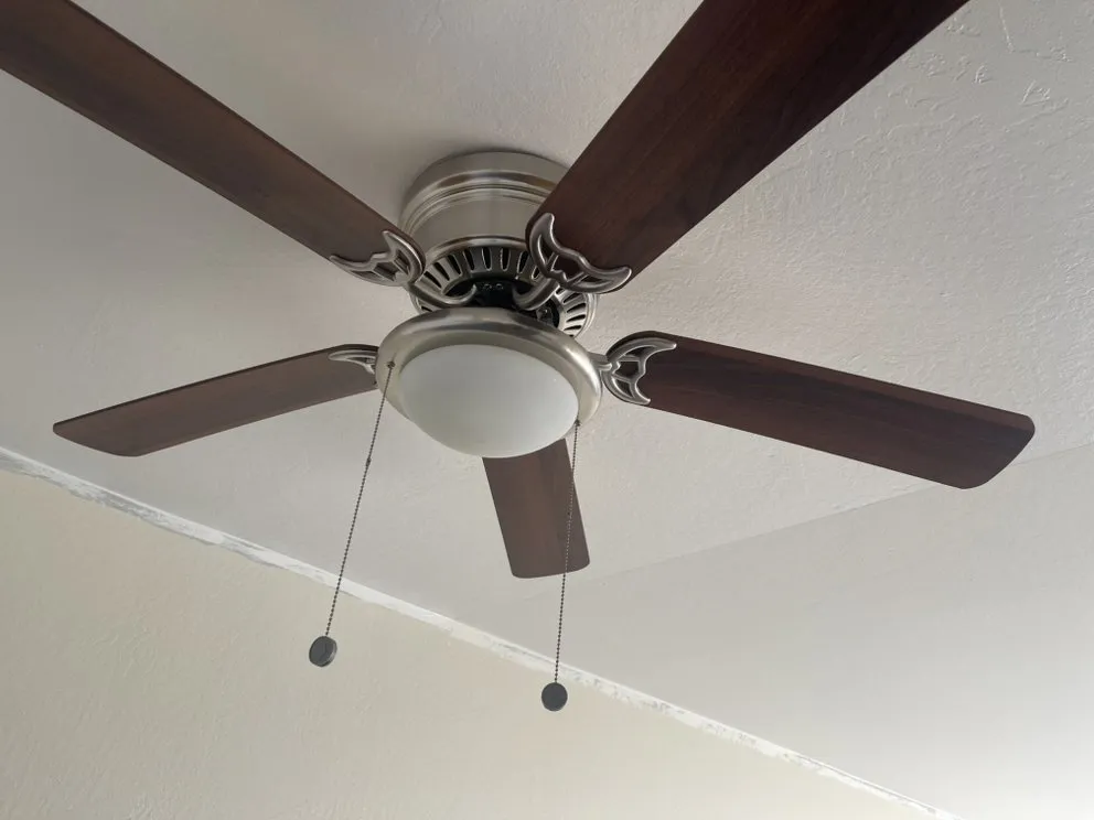 Slide of Isaias Meza Services