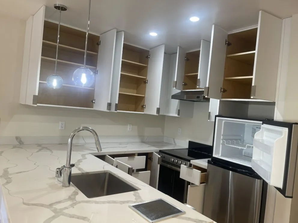 Slide of Isaias Meza Services