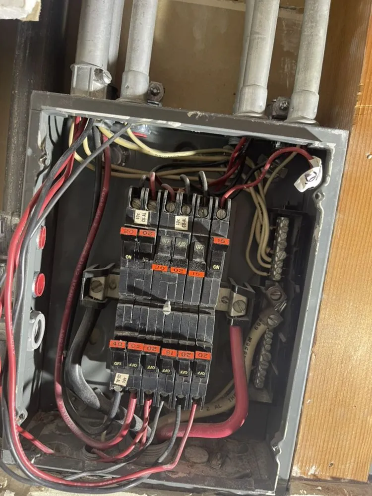 Slide of Isaias Meza Services