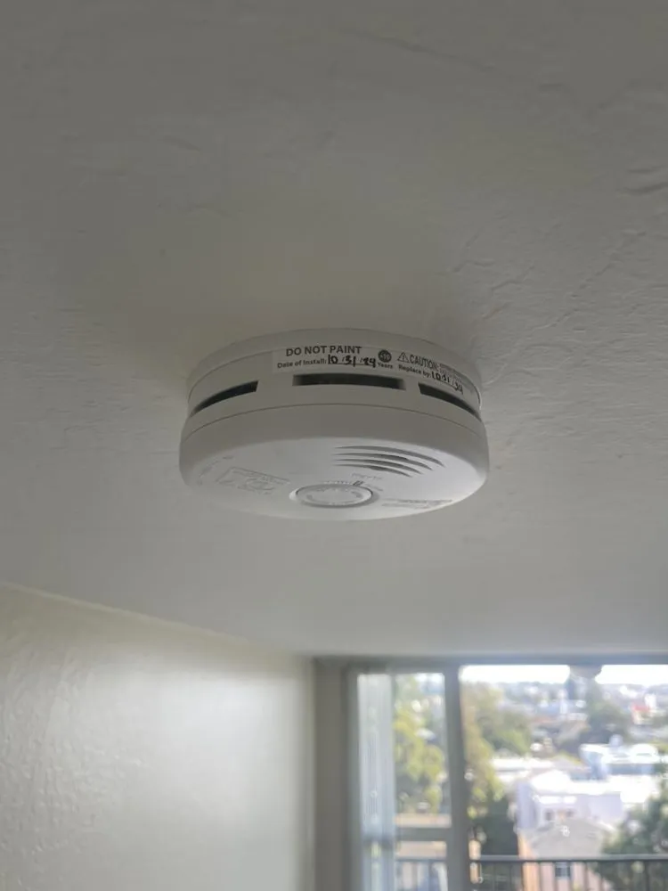 Slide of Isaias Meza Services