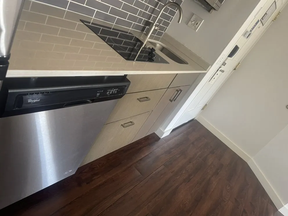 Slide of Isaias Meza Services