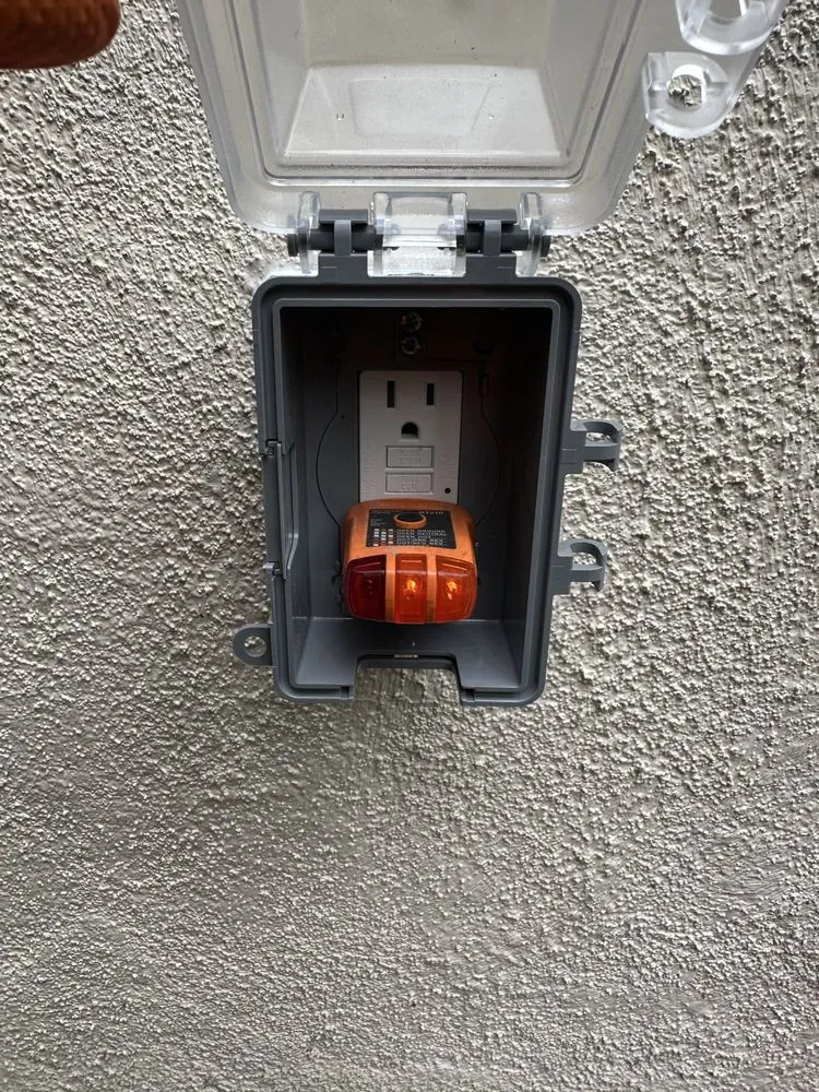 Reliable electrician providing emergency electrical service in San Fernando Valley, CA - ISF Electric