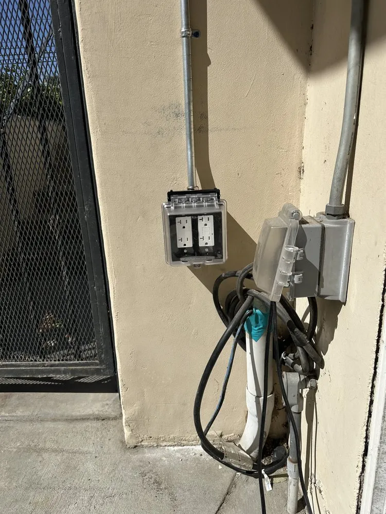 Affordable electrician providing electrical repair in San Fernando Valley, CA - ISF Electric