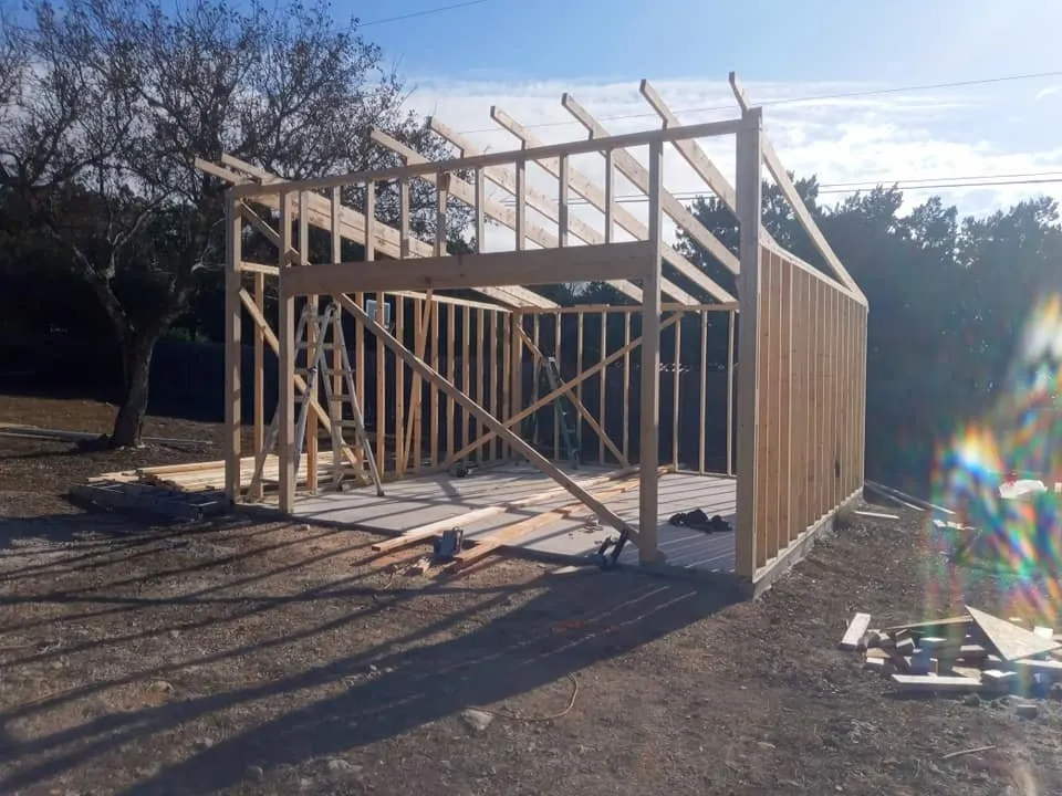 Slide of Isla Handyman Services