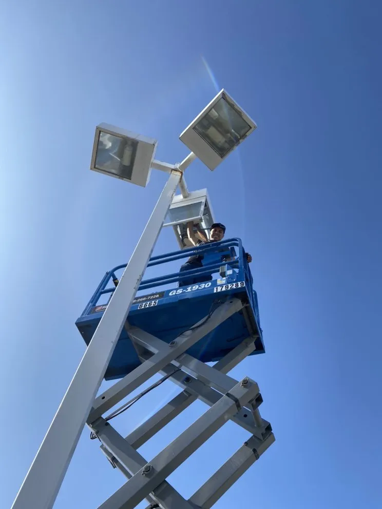 Professional electrical service for homes in emergency electrical service, by