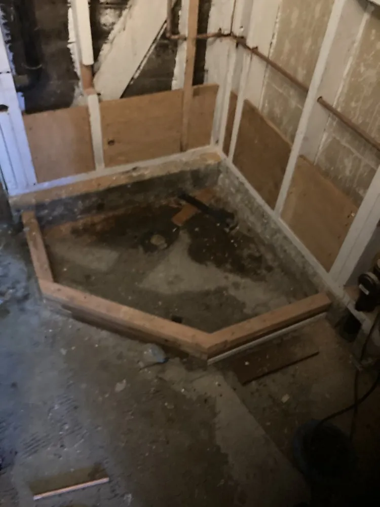 Slide of Issa Construction