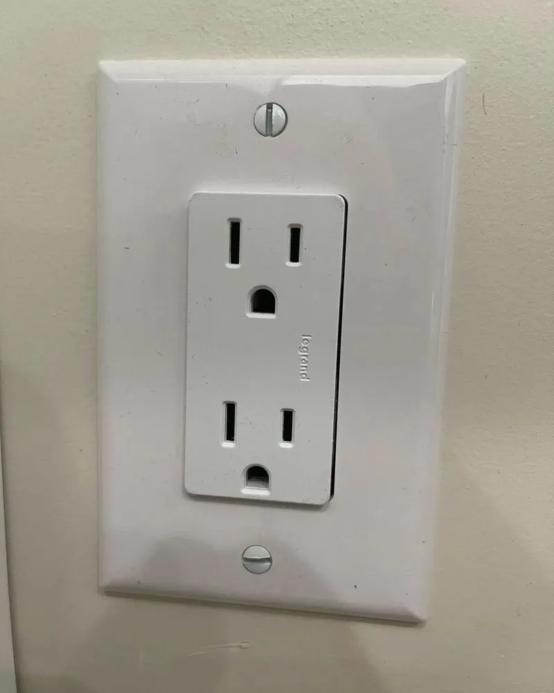 Slide of Itasca Licensed Electrician