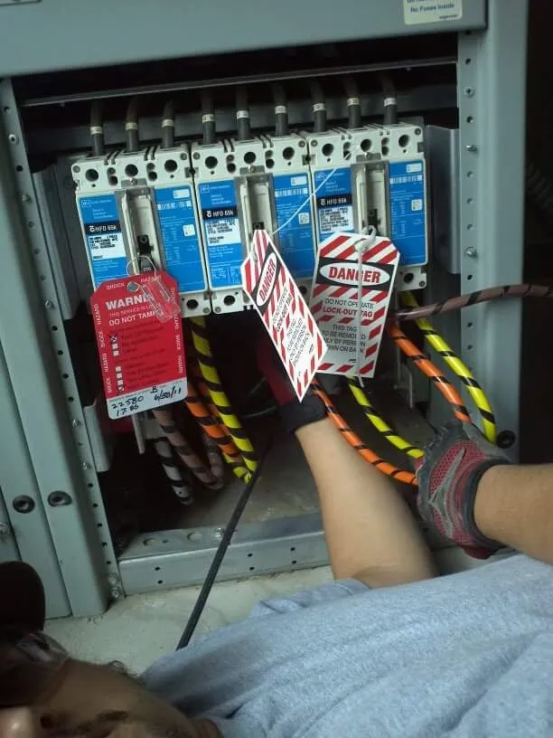 Slide of Its Aguda Electric Company