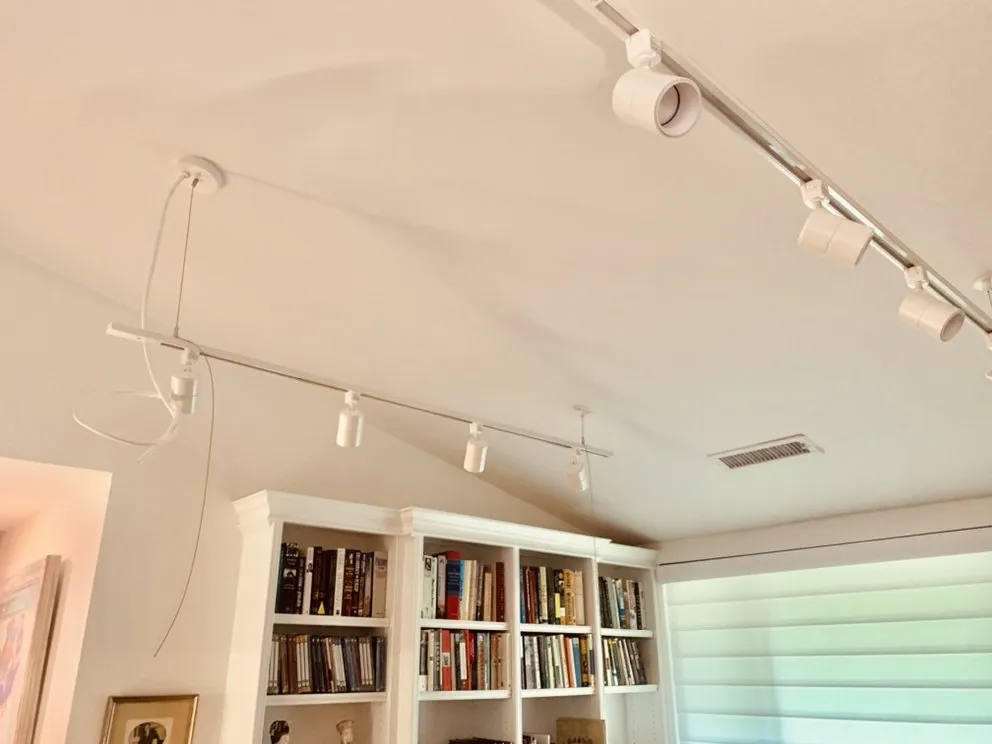 Slide of Its Electrical LLC