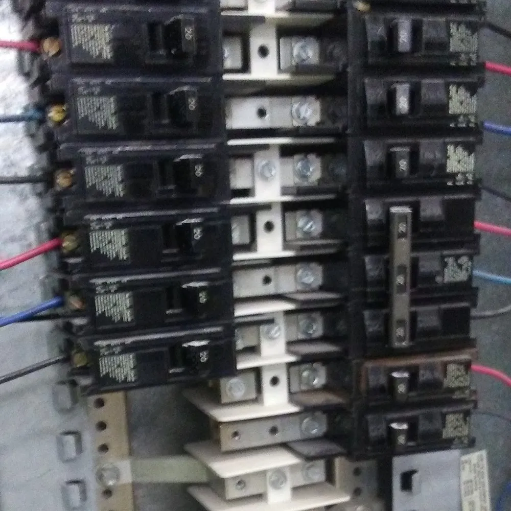 Slide of It's Lit Electrical ATL