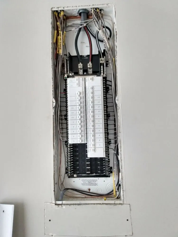 Slide of It's Lit Electrical ATL