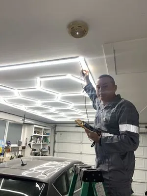 Iurii Goncharenko Logo