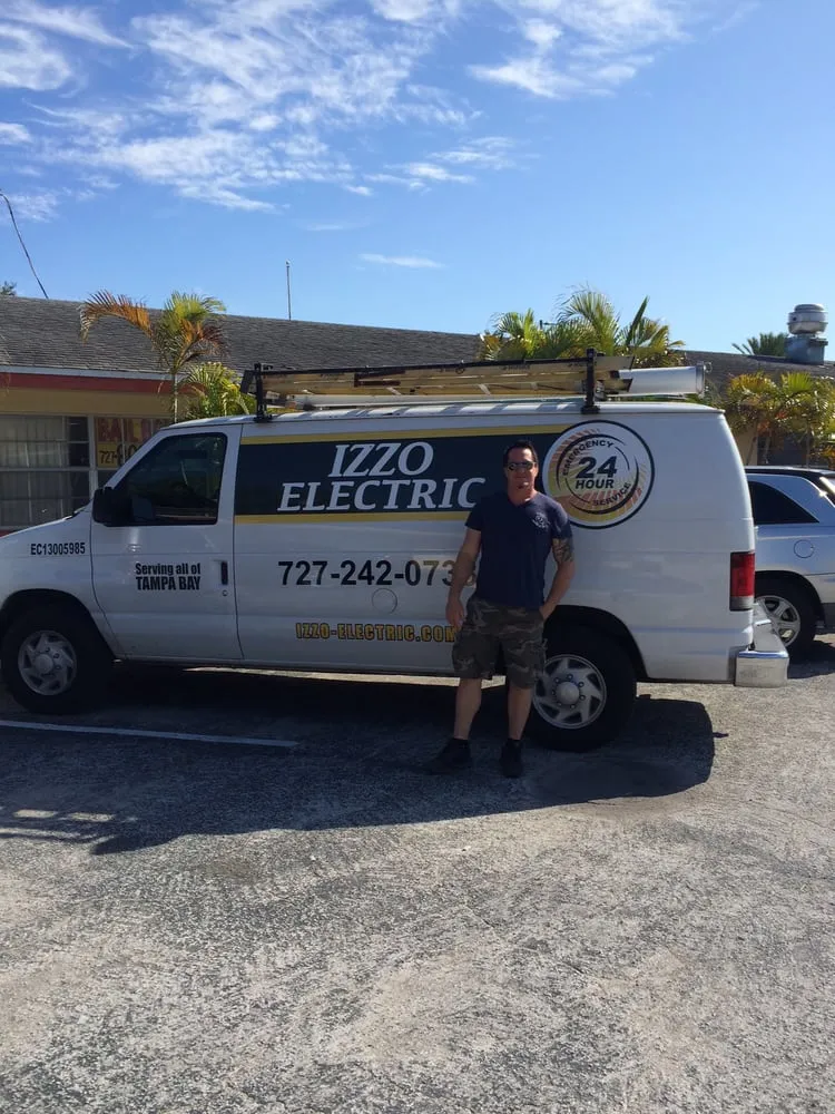 Reliable electrician providing circuit breaker repair in St Petersburg, FL - Izzo Electric