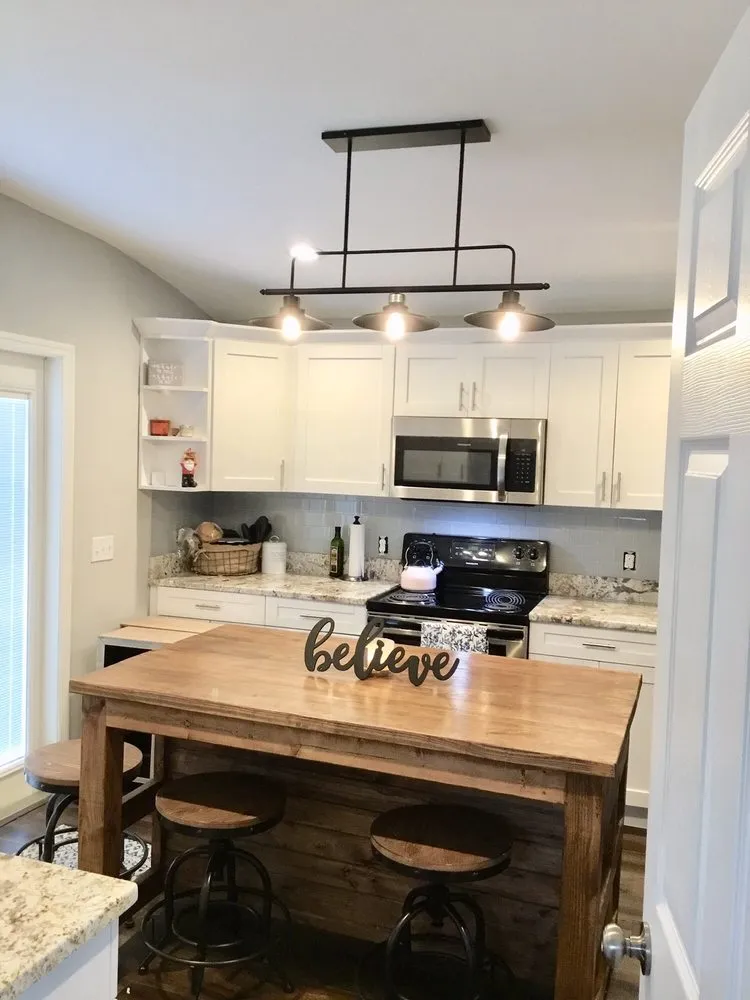 Trusted outlet and switch repair service in St Petersburg, FL - Izzo Electric