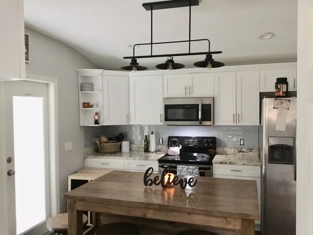 Trusted electrician providing panel upgrade in St Petersburg, FL - Izzo Electric