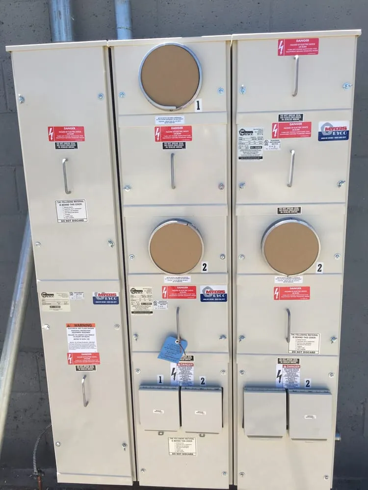 Slide of Izzy's Electric