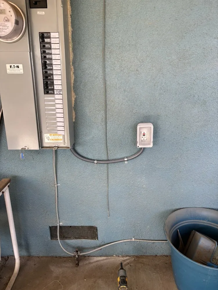 Slide of Izzy's Electric