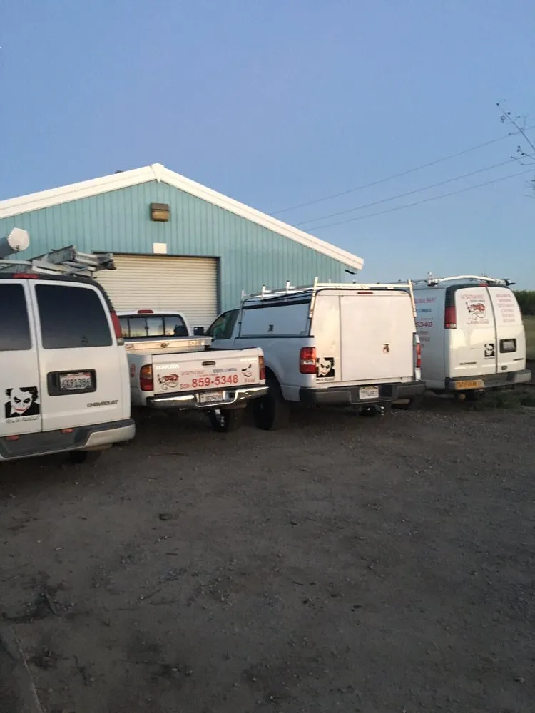 Slide of Izzy's Electric