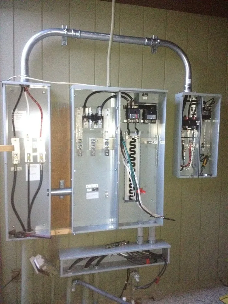 Slide of Izzy's Electric