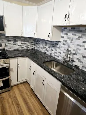 Izzy’s Property Solution Logo