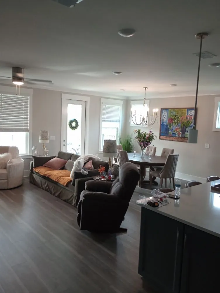 Slide of J & E Electrical Services