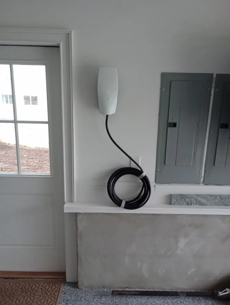 Slide of J & E Electrical Services