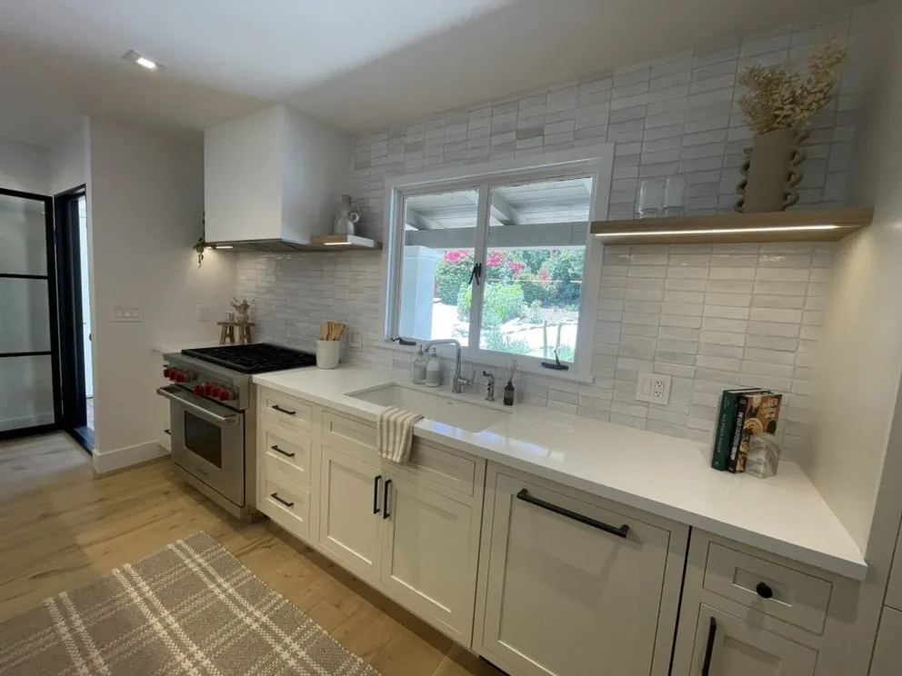 Slide of J & I Electric