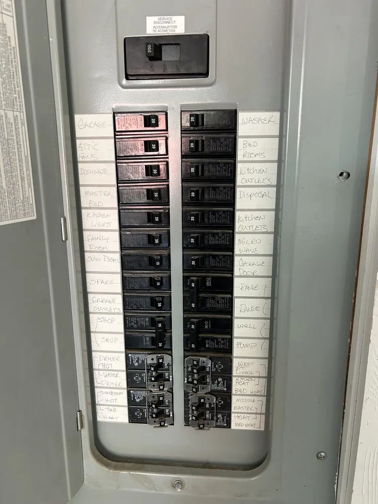 Licensed electrician providing outlet and switch repair in Greenacres, WA - J & J Electrical