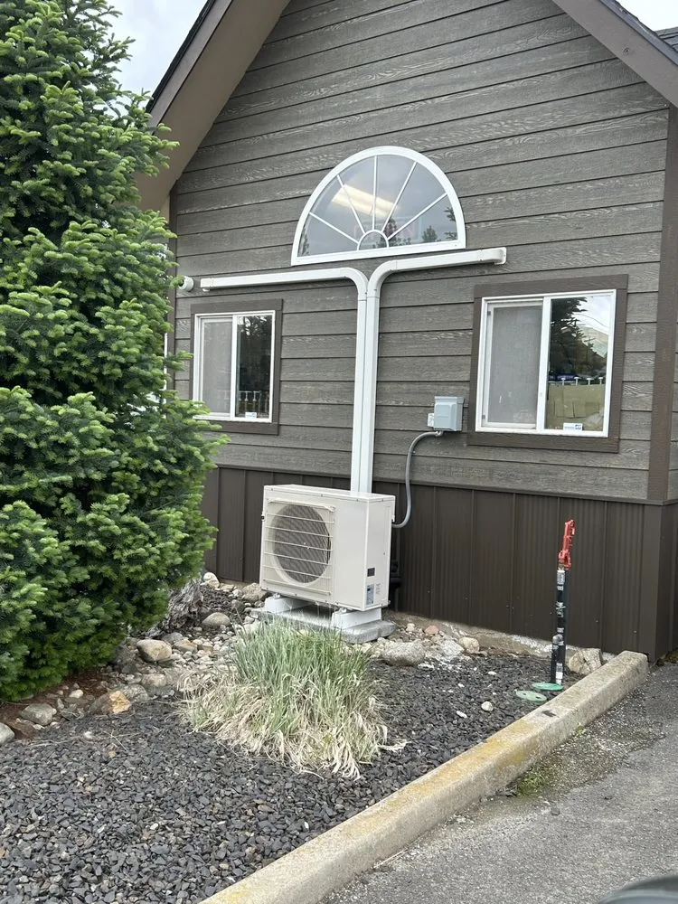 Licensed electrician providing lighting installation in Greenacres, WA - J & J Electrical