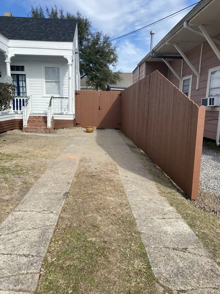 Slide of J & J Remodeling and Leos Gabinet Services