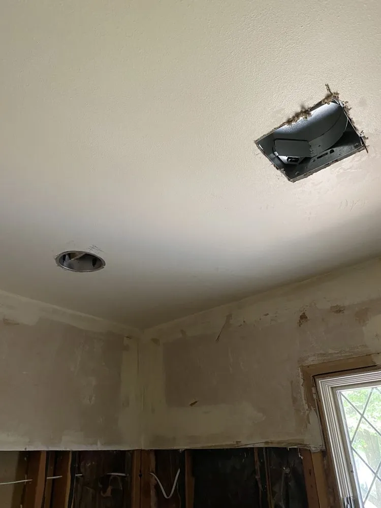 Professional electrician providing outlet and switch repair in , 