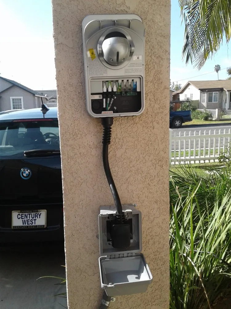 Professional electrical service for homes in lighting installation,  by 