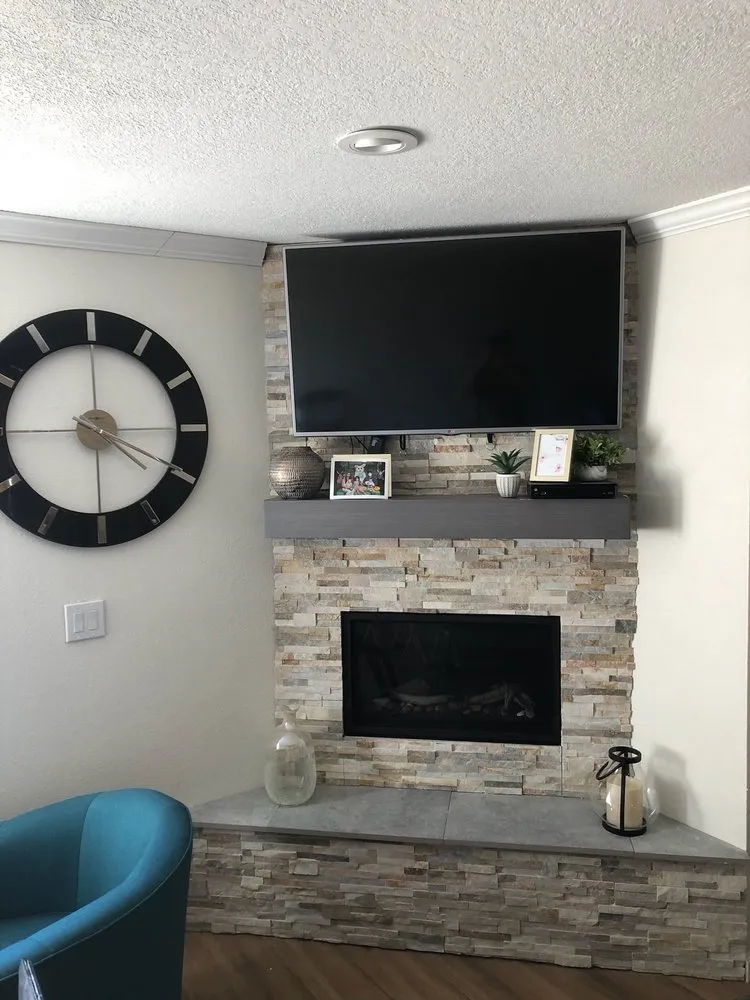 Licensed electrician providing lighting installation in , 