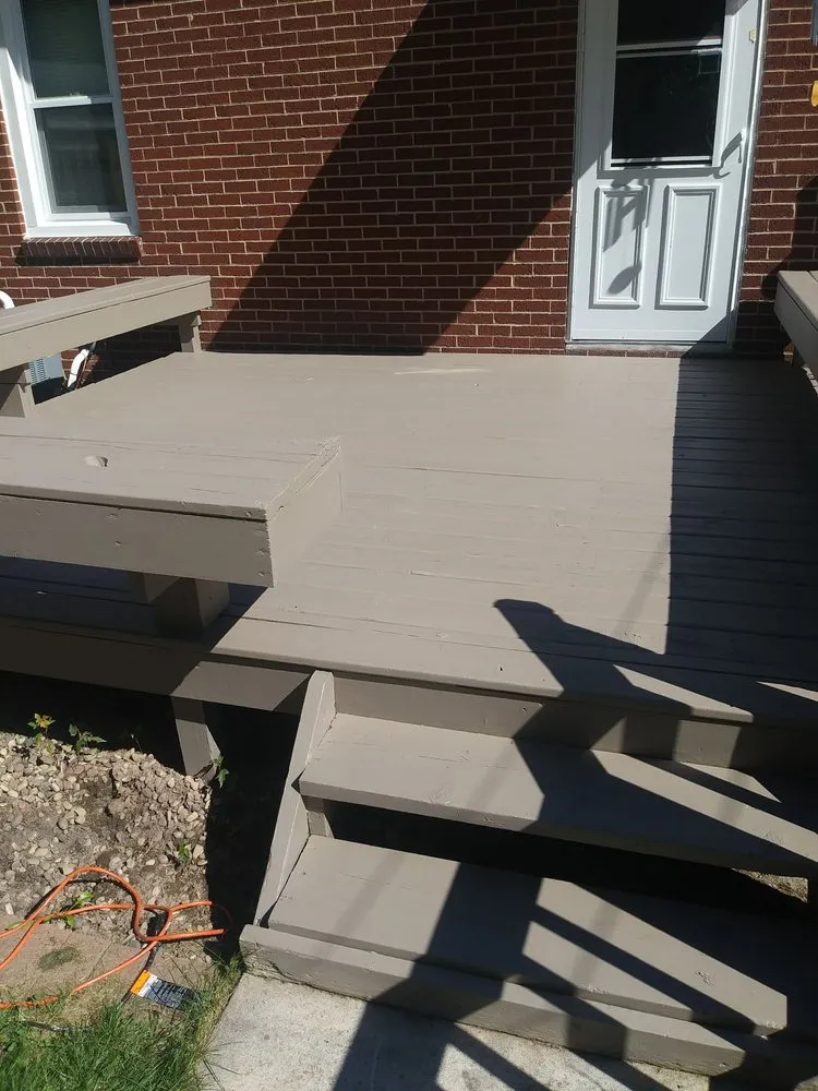 Licensed electrician providing outlet and switch repair in , 