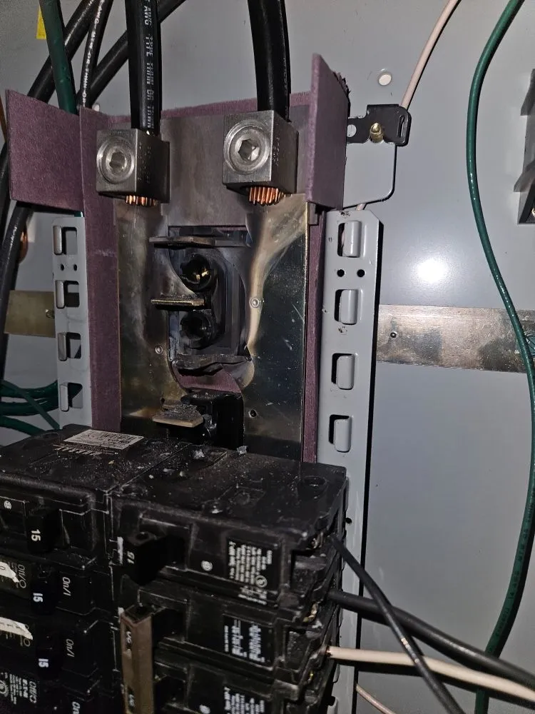 Licensed electrician providing lighting installation in , 