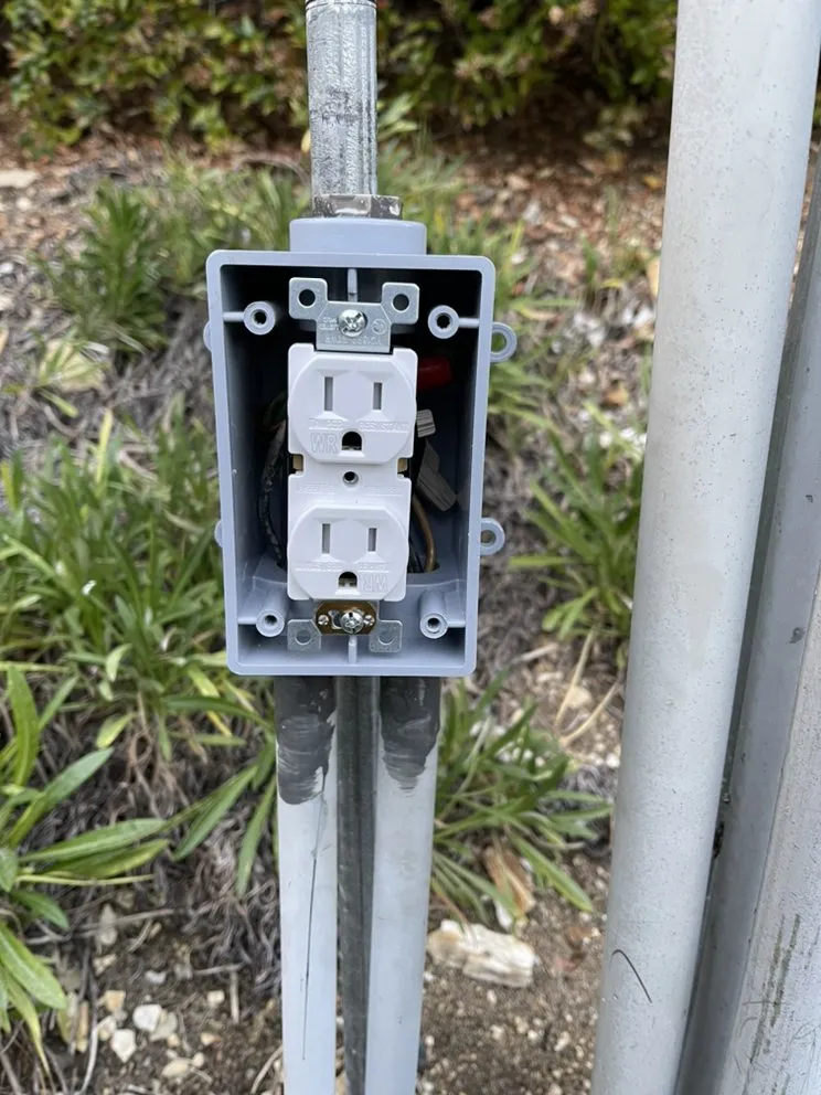 Expert circuit breaker repair experts serving City of Industry, CA - J Power Electric