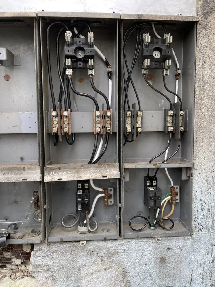 Reliable outlet and switch repair in City of Industry, CA by J Power Electric