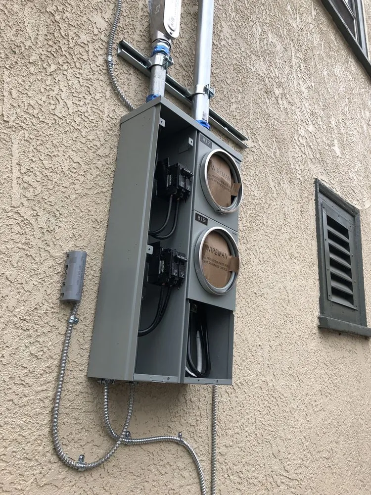 Trusted electrical service for homes in lighting installation,  by 