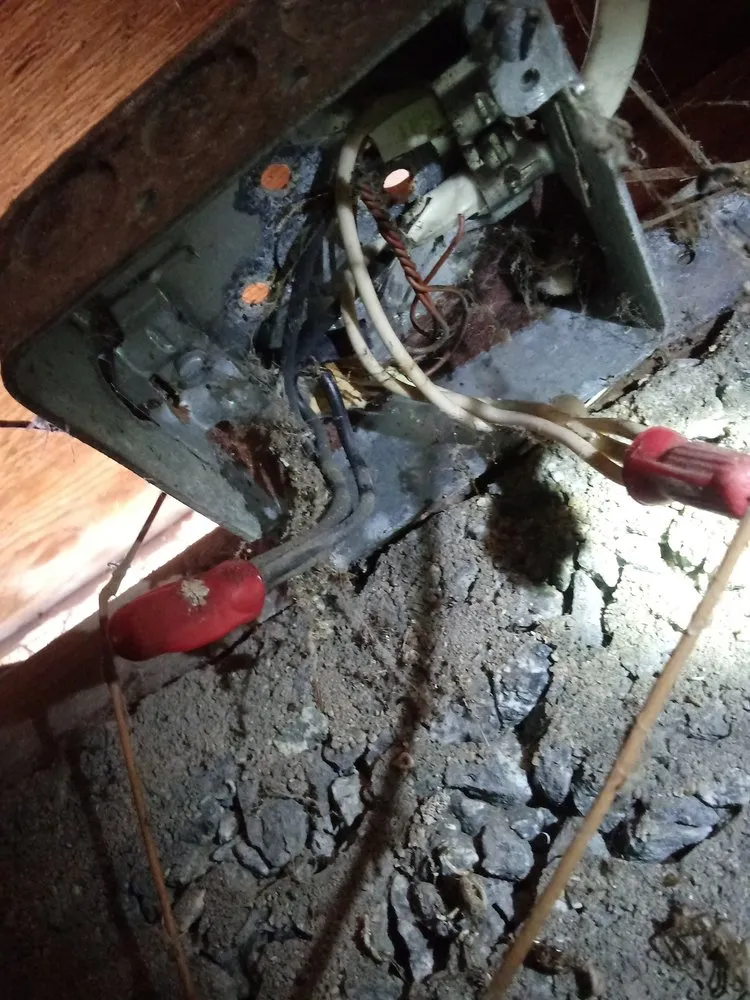 Slide of J Rivas Electric