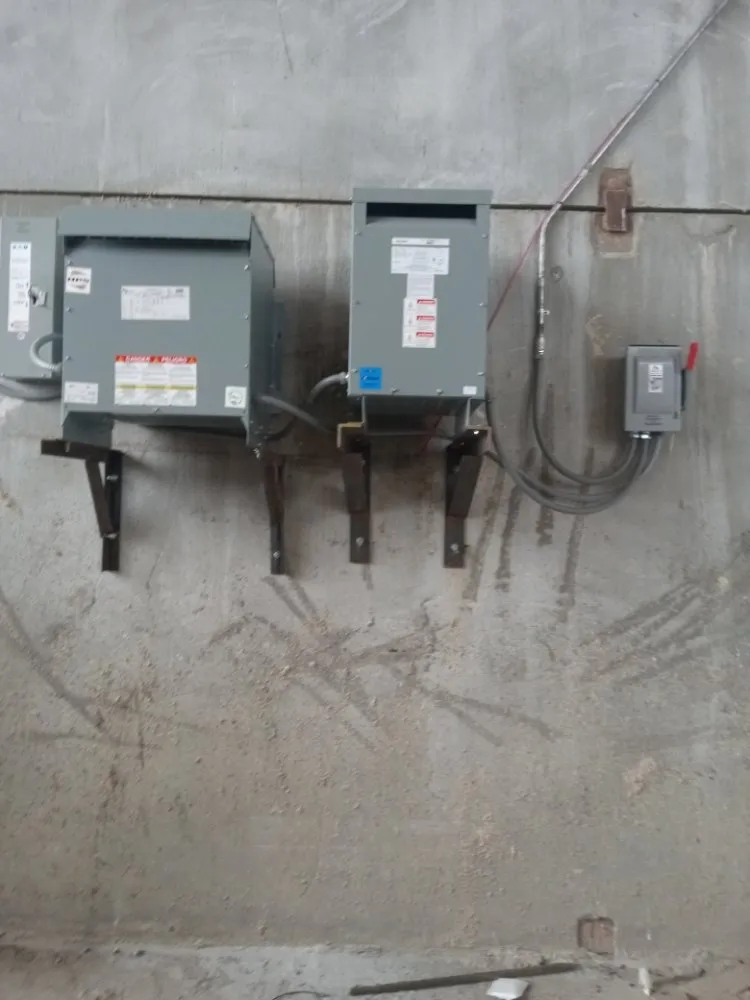 Emergency electrician providing electrical repair in Arabi, GA - Jackson Electrical Maintance