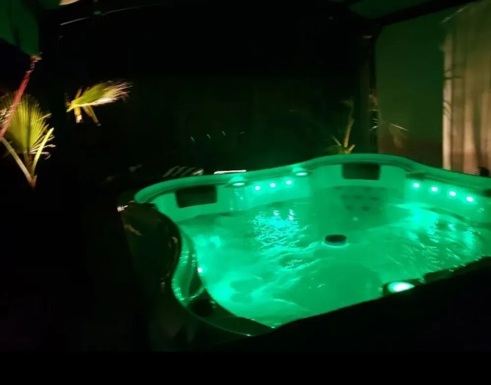 Slide of JADE Electric