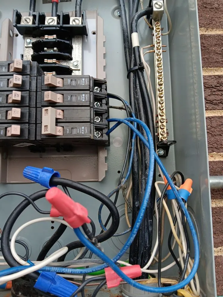 Slide of JADE Electric