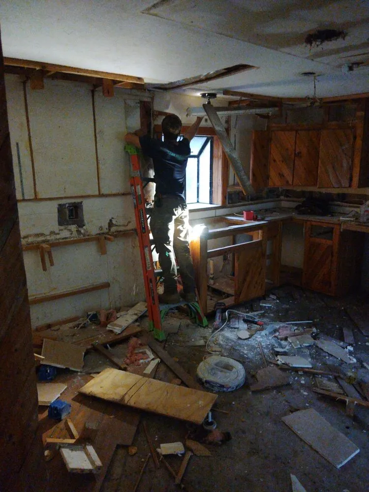 Slide of JADE Electric