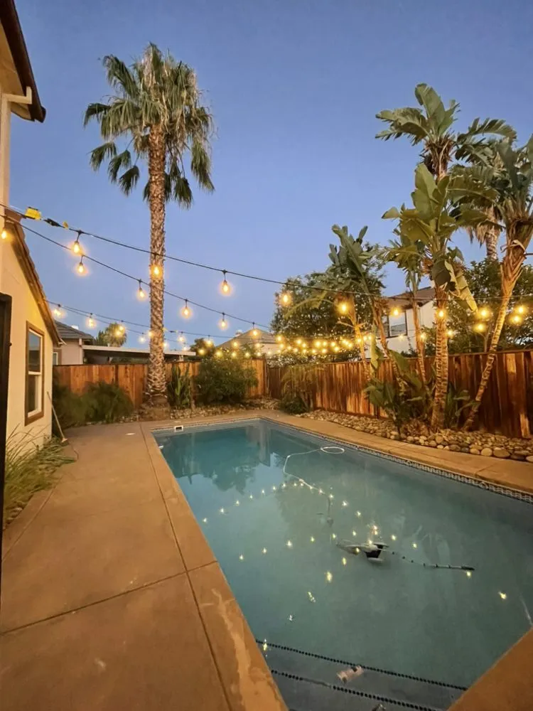 Slide of Jade Electric