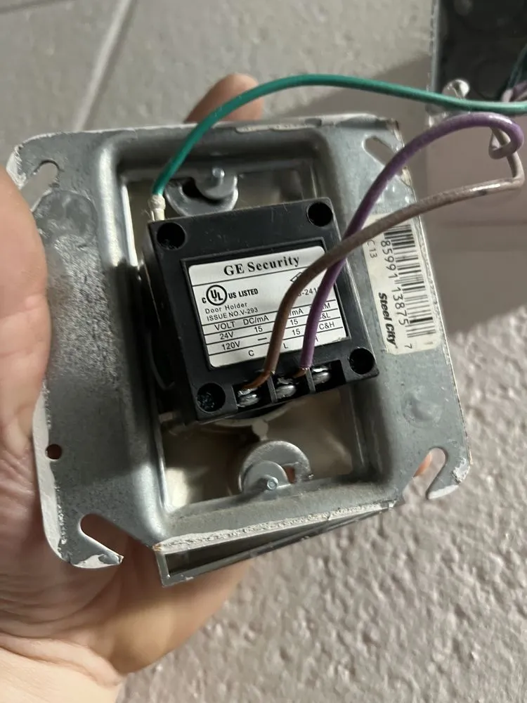 Slide of Jaden Dominski Electrician