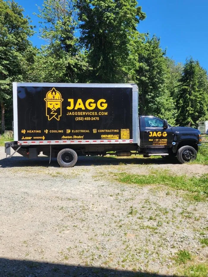 Licensed electrician providing outlet and switch repair in Wilkeson, WA - Jagg Services