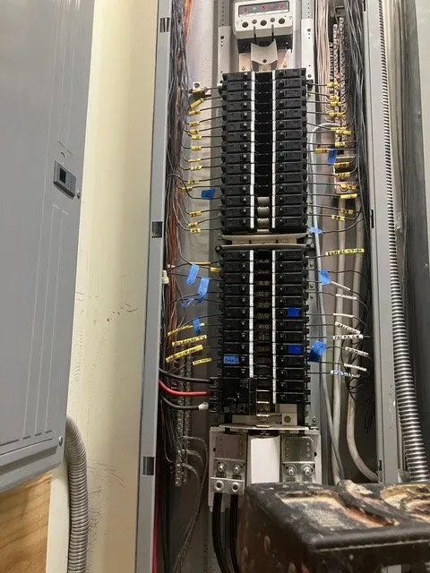 Slide of Jah Electric