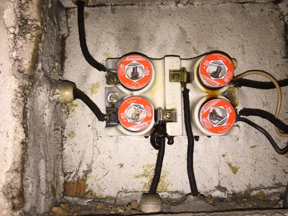 Slide of James Holske Electrician