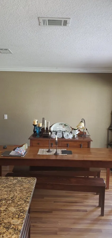 Slide of Jamie The Electrician