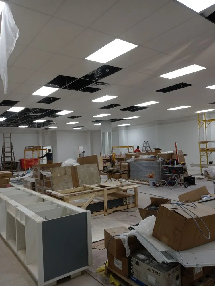 Certified electrician providing emergency electrical service in Porter, TX - Janneth Electric